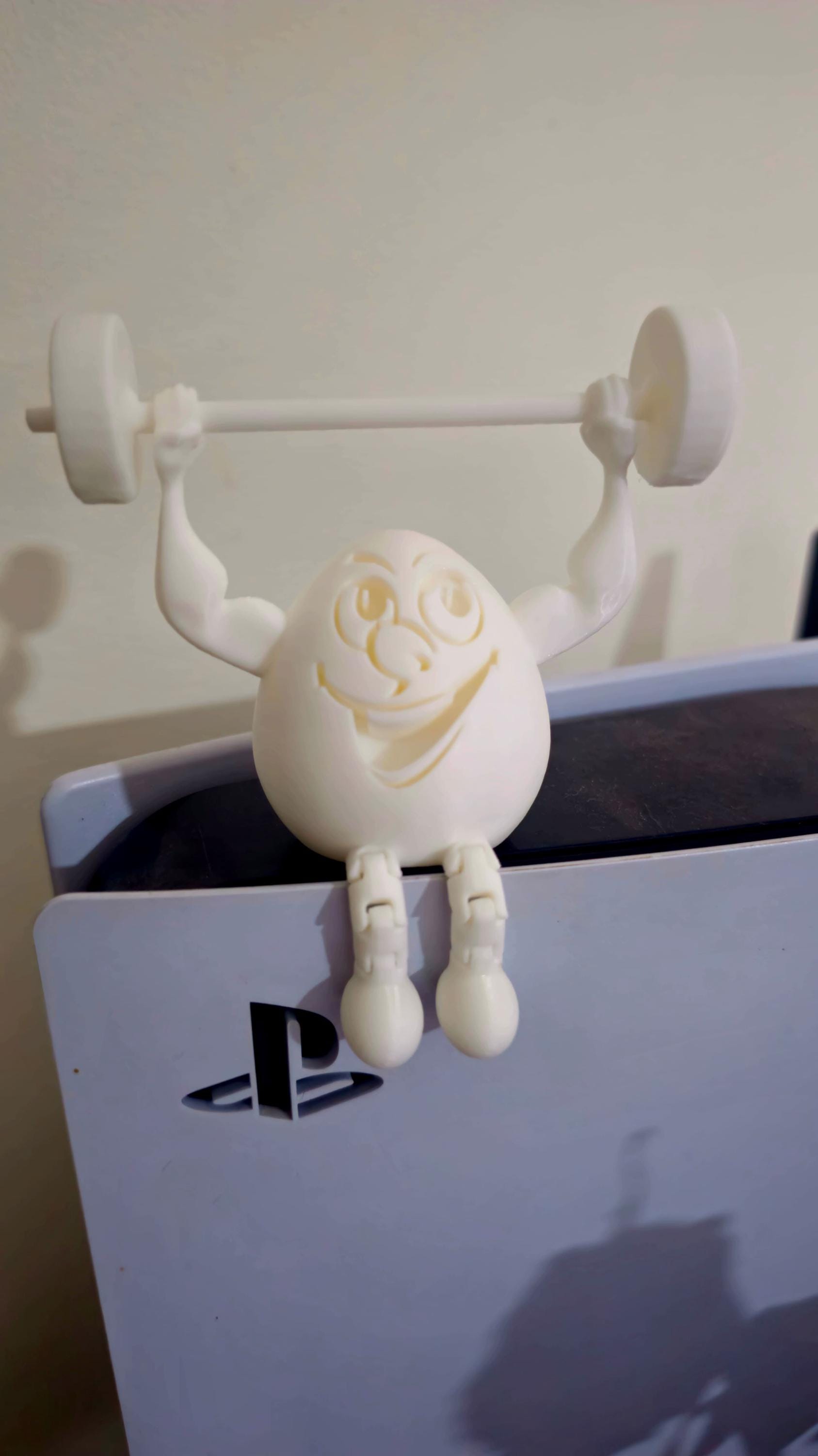 Strong Easter Egg Fitness Figure – Fun and Articulated Gift